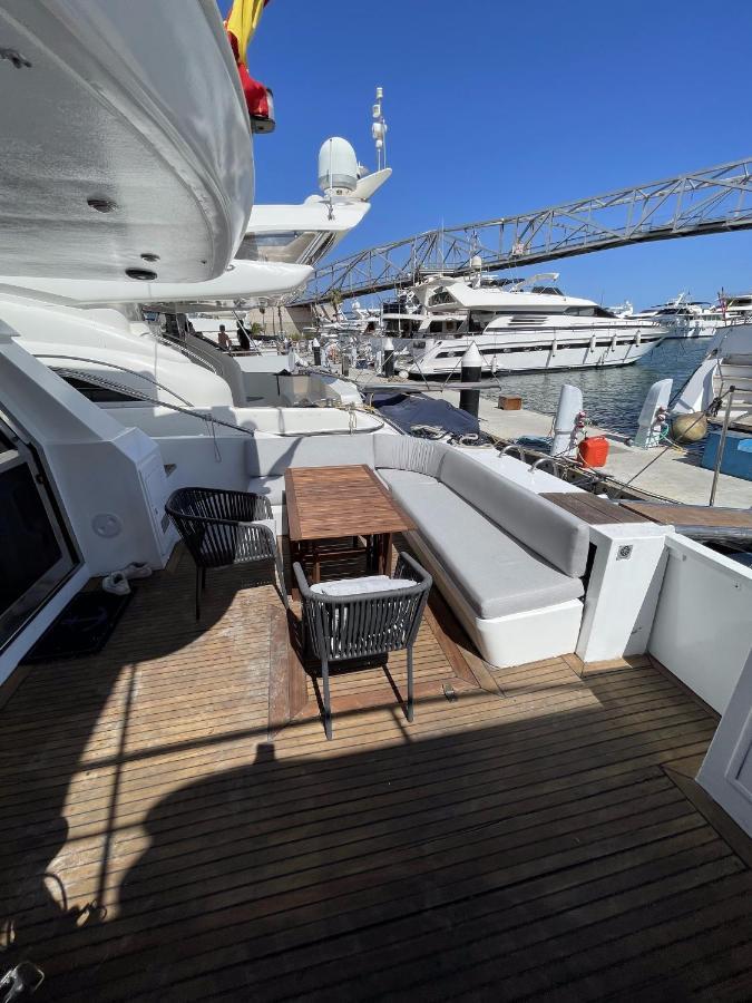 Hotel Yacht Sotavento ซานต์อาเตรียเดเบซอซ ภายนอก รูปภาพ