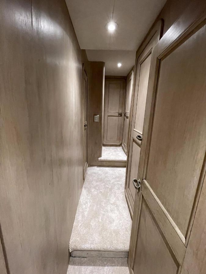 Hotel Yacht Sotavento ซานต์อาเตรียเดเบซอซ ภายนอก รูปภาพ